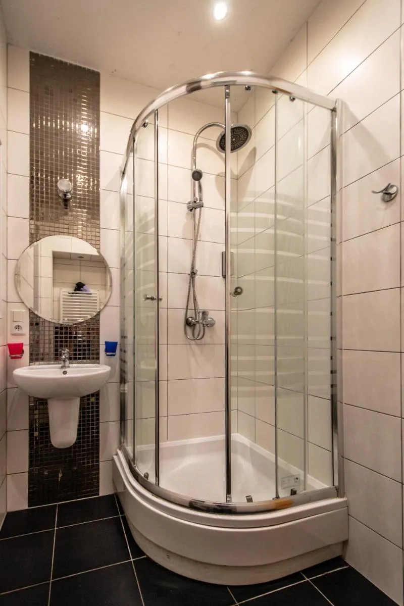 Image 3 of Rose Ruterra Suite