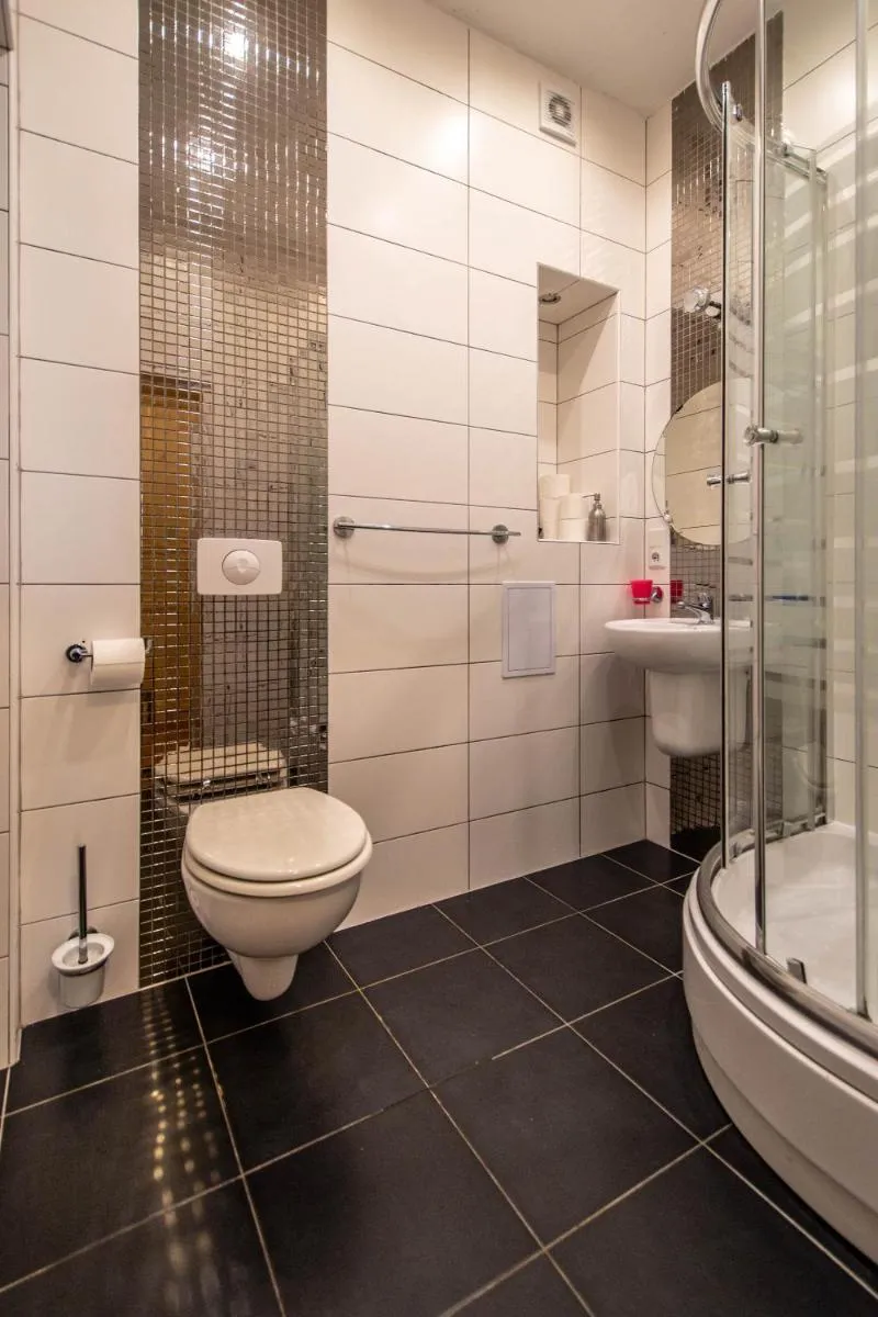 Image 6 of Rose Ruterra Suite