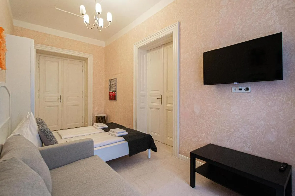 Image 2 of Rose Ruterra Suite