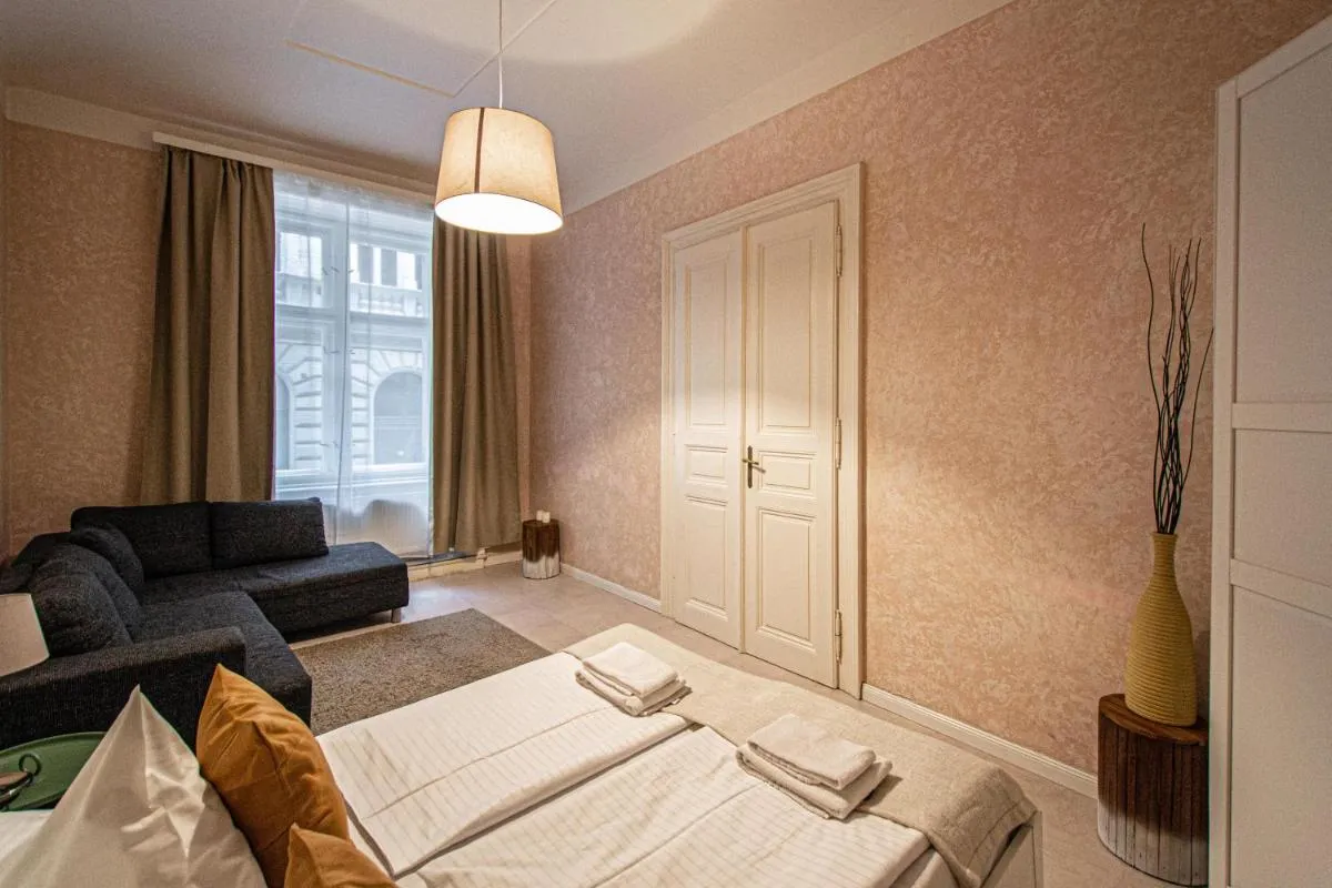 Image 1 of Rose Ruterra Suite