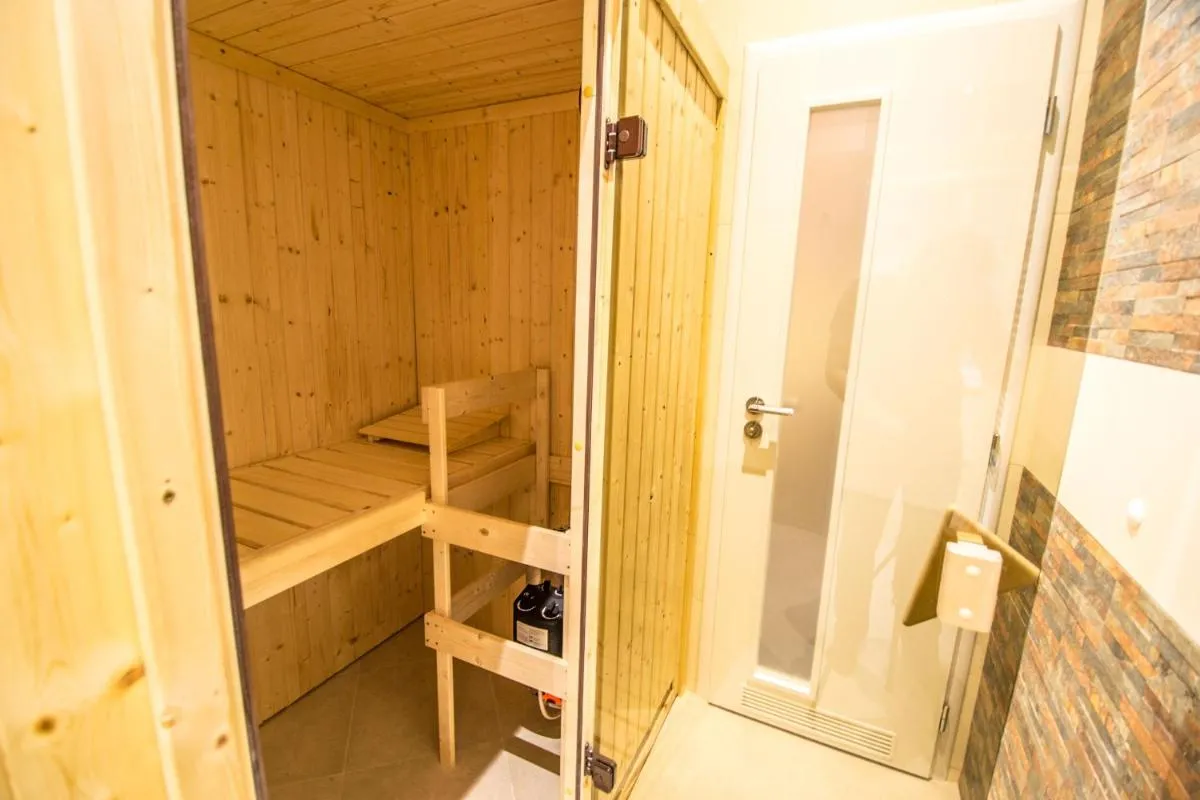 Image 6 of Ruterra Apt with Sauna and Billiards