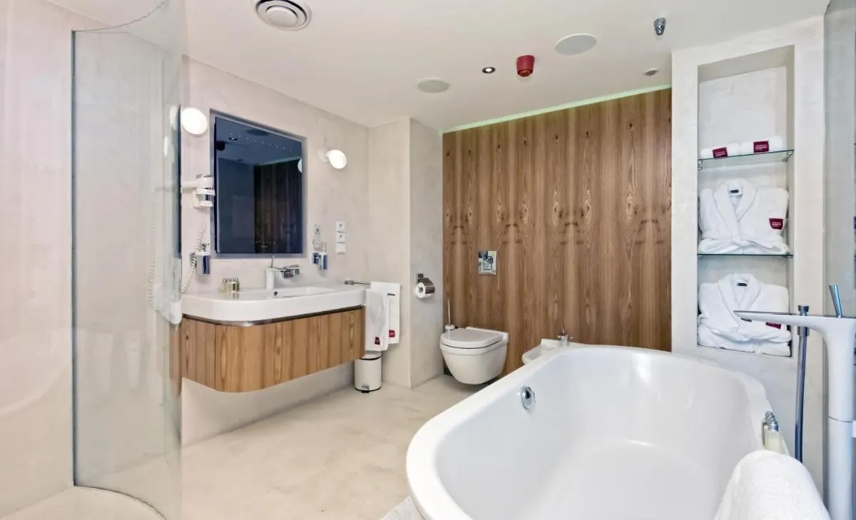 Image 2 of SKY SUITE HOTEL