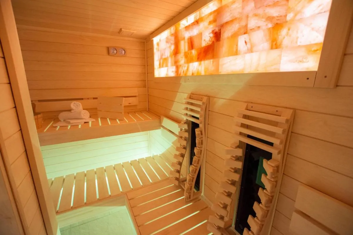 Image 2 of Sauna studio near centre/airport
