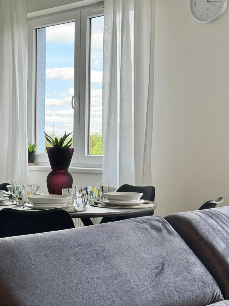Image 6 of Spacious 96m2 Designer Apartment