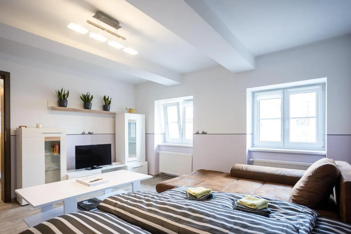 Image 1 of Spacious Apartment 20 Min from National Theatre