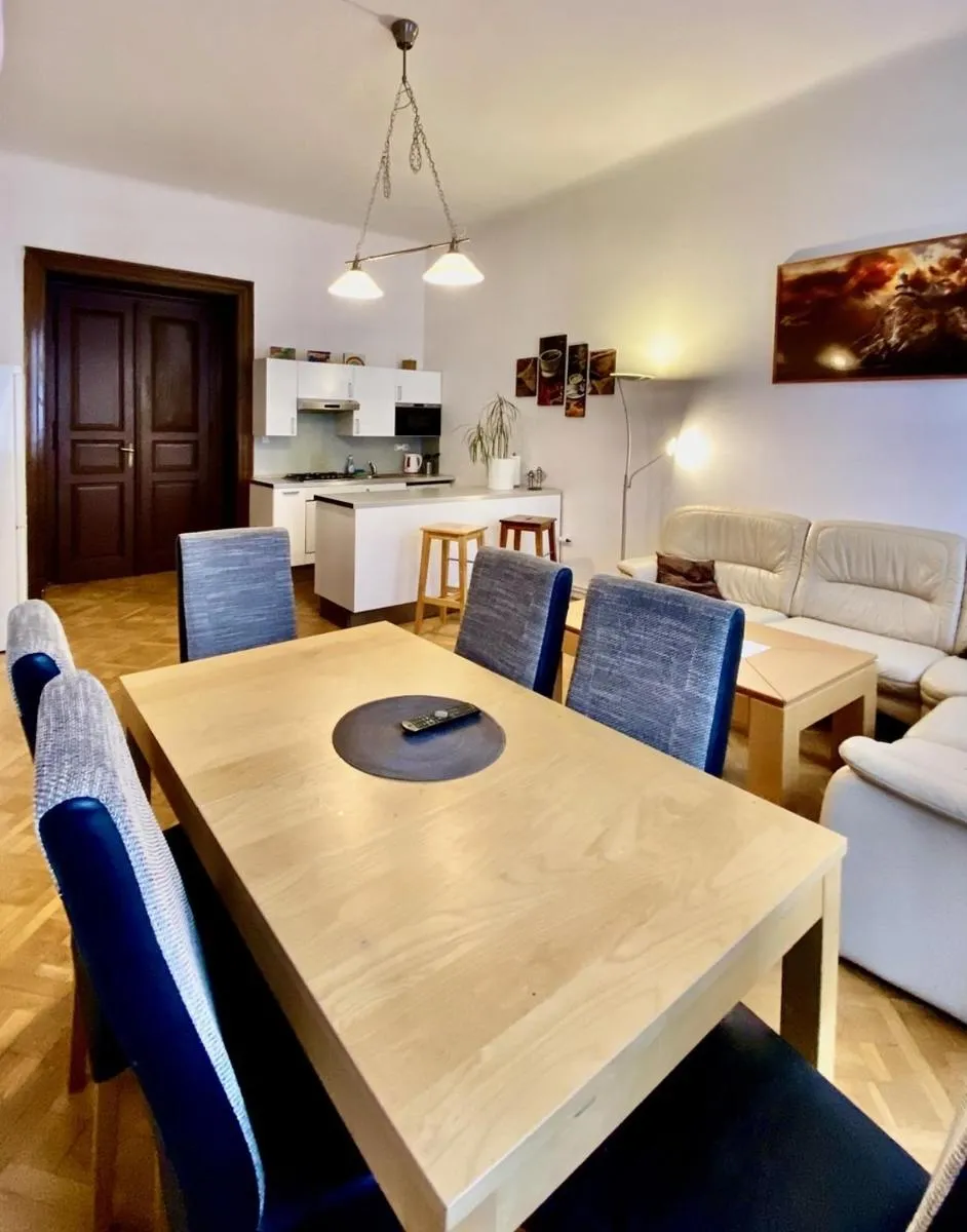Image 5 of Spacious cozy apartments in centre