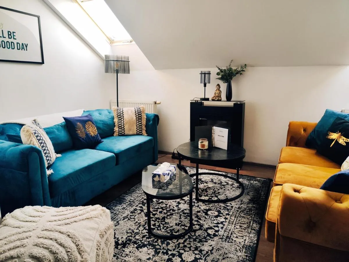Image 5 of Spacious flat & parking possibility, 3 stops to Wenceslav square