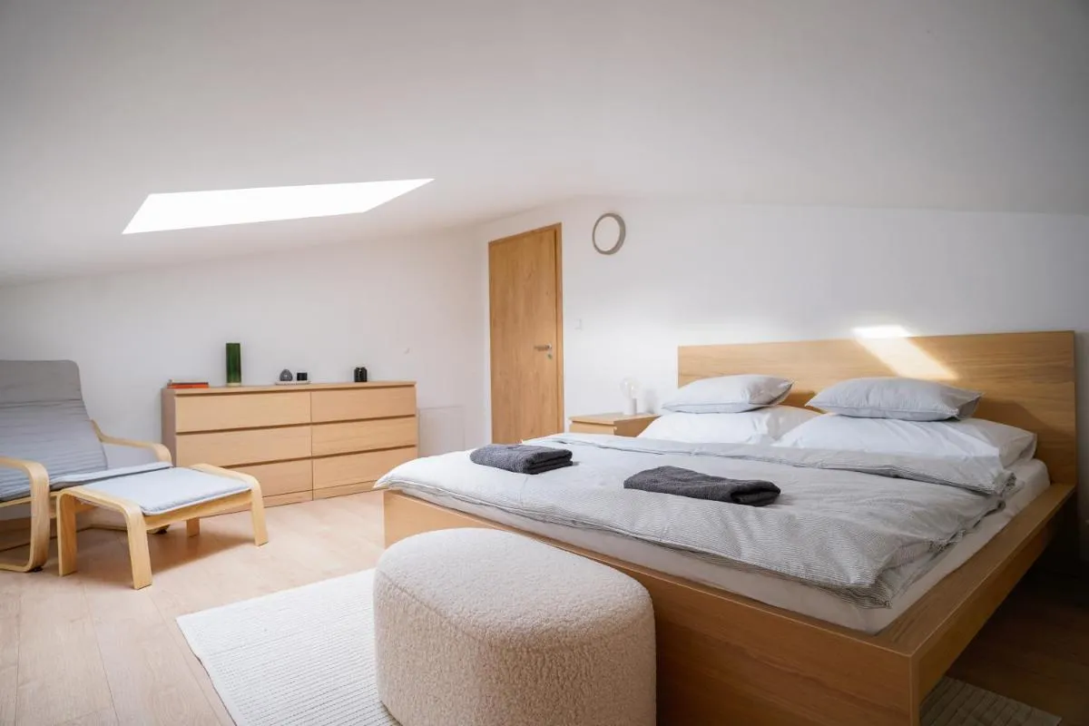 Image 1 of The Dante Villa Apartments