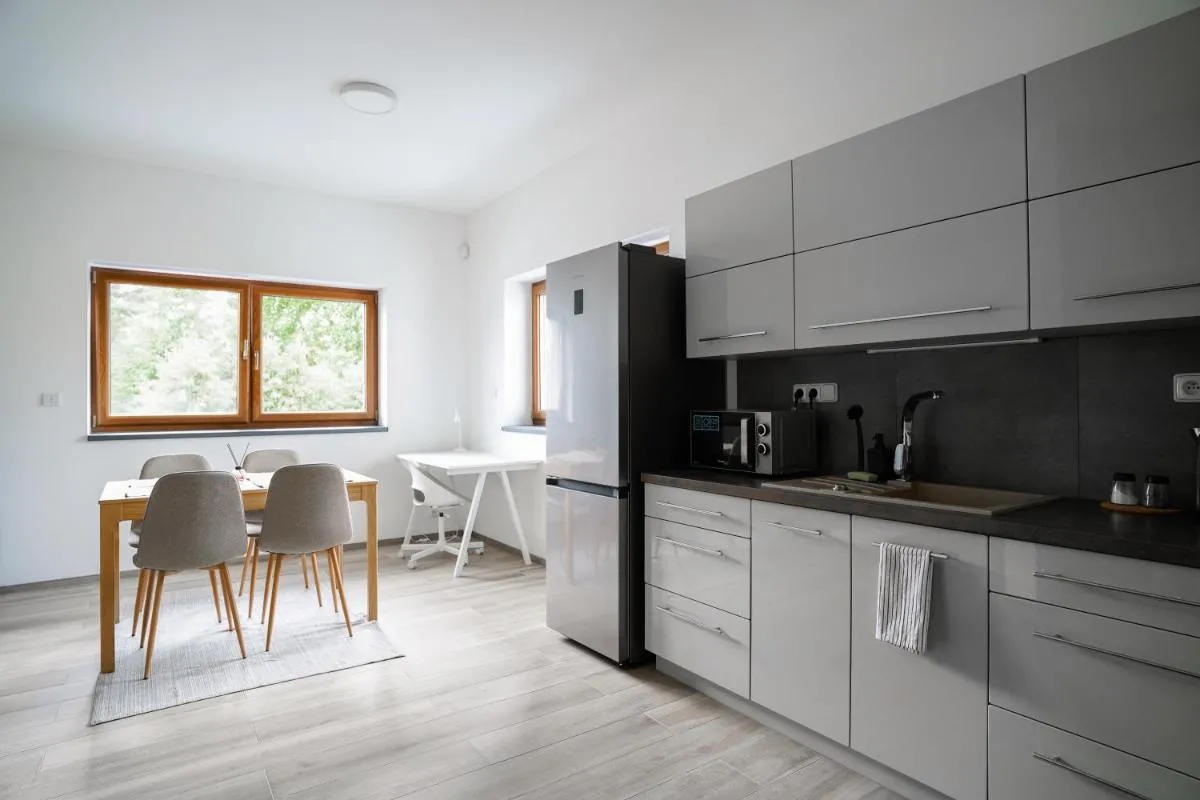 Image 2 of The Dante Villa Apartments