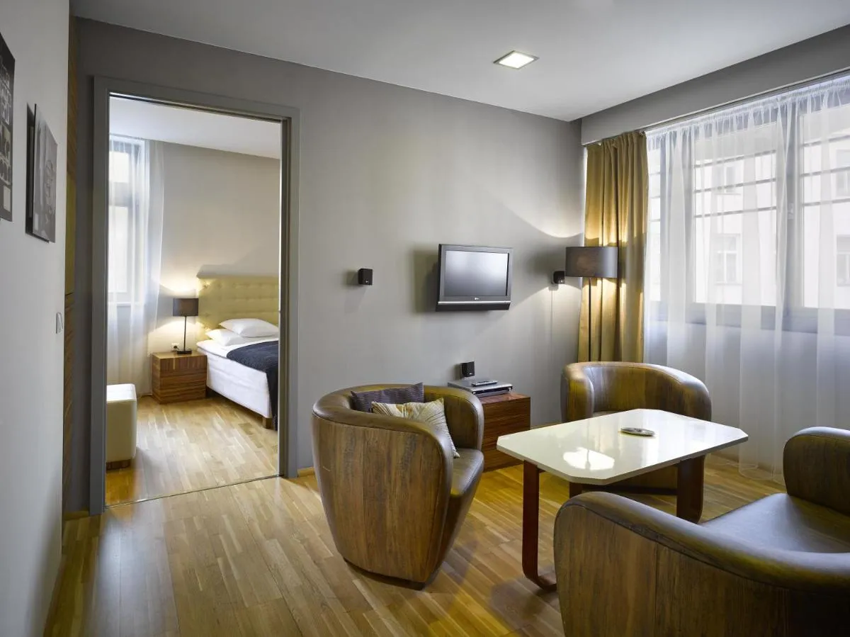 Image 4 of The ICON Hotel & Lounge