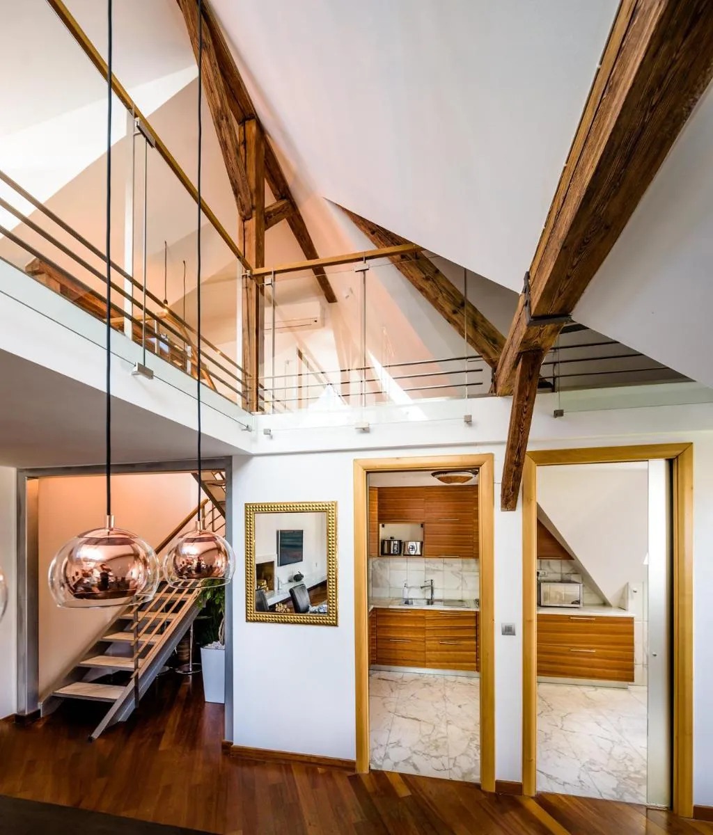 Image 3 of Triplex Kings Apartment in Old Town
