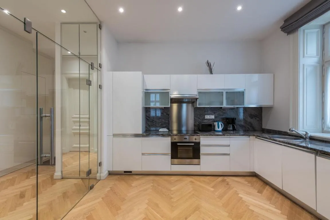 Image of Upscale apartment in prime location near all sights