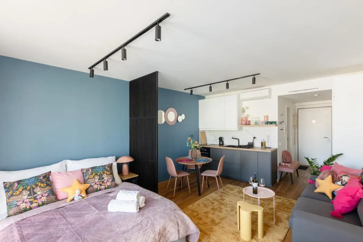 Image 2 of Urban Chic Residences