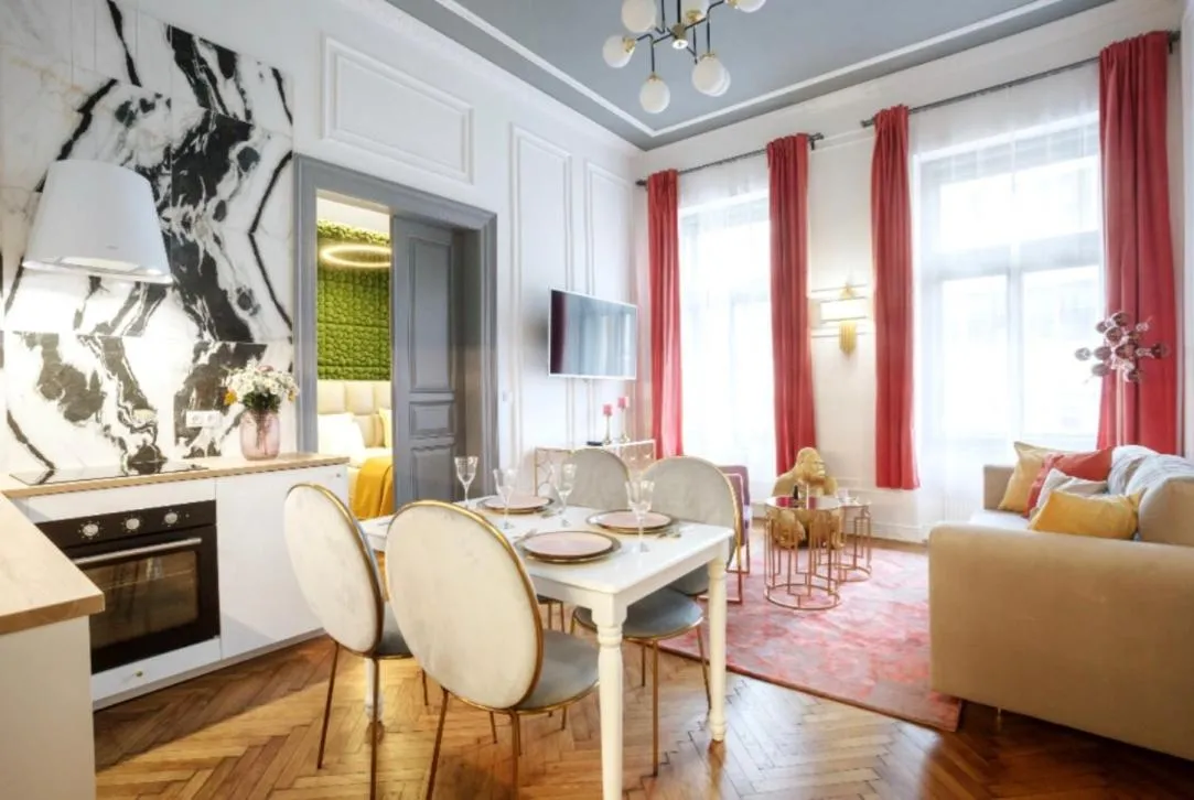 Image 4 of Urban Premier Suite