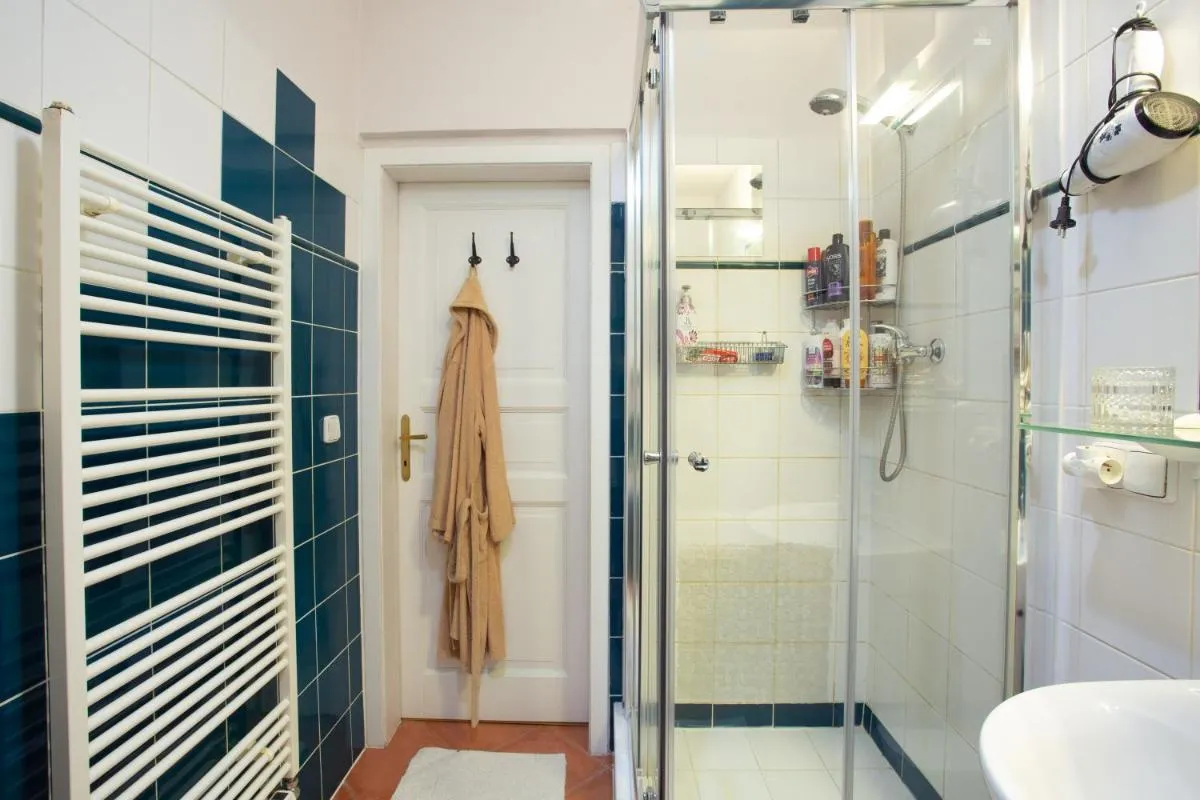 Image 2 of Victoria Design Stays – Apartment Rehorova