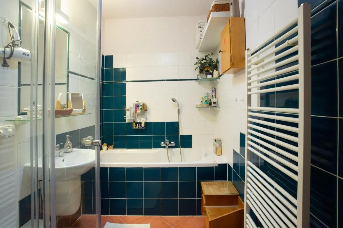 Image 5 of Victoria Design Stays – Apartment Rehorova