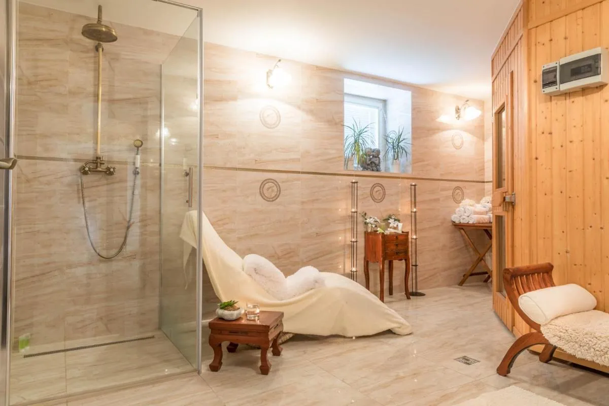 Image 2 of Wellness & SPA boutique Hotel pod lipkami Prague