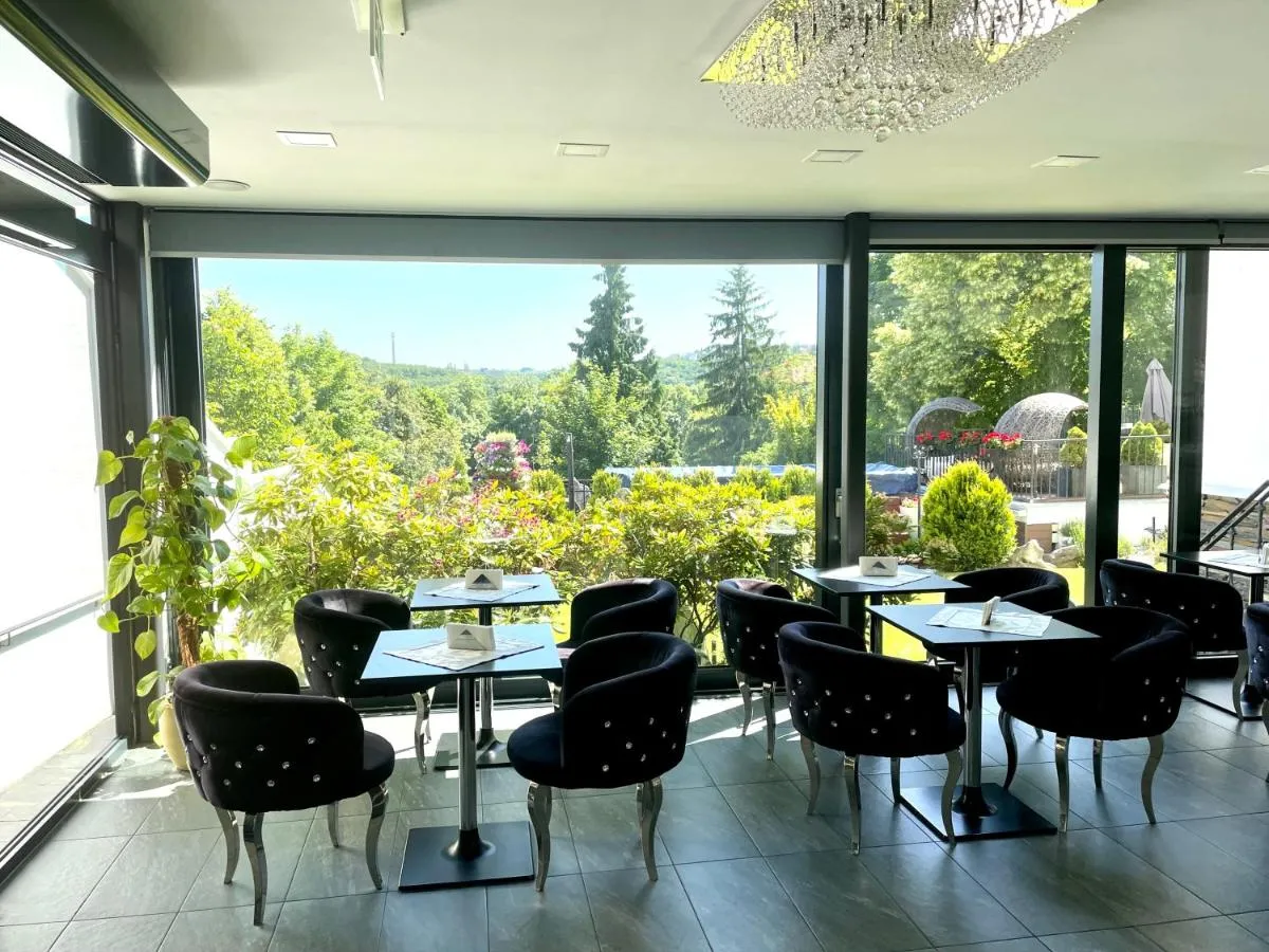 Image 3 of Wellness & SPA boutique Hotel pod lipkami Prague