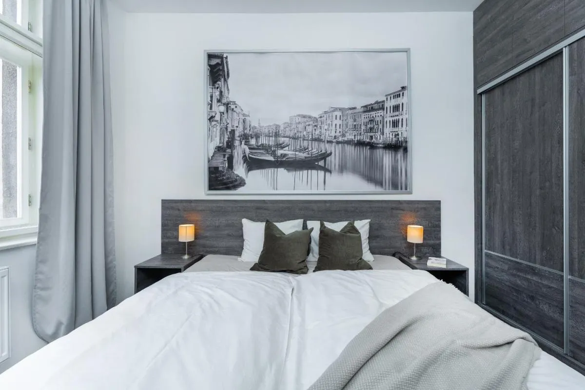 Image 5 of Wenceslas square apartment