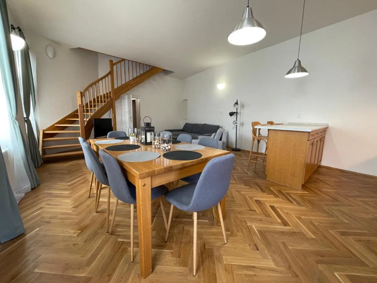 Image 2 of White Swan Boutique Apartments