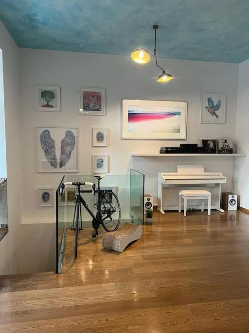 Image 3 of Zentrale Duplex Art & Design Flat: Garten, BBQ, Kino, 160m2