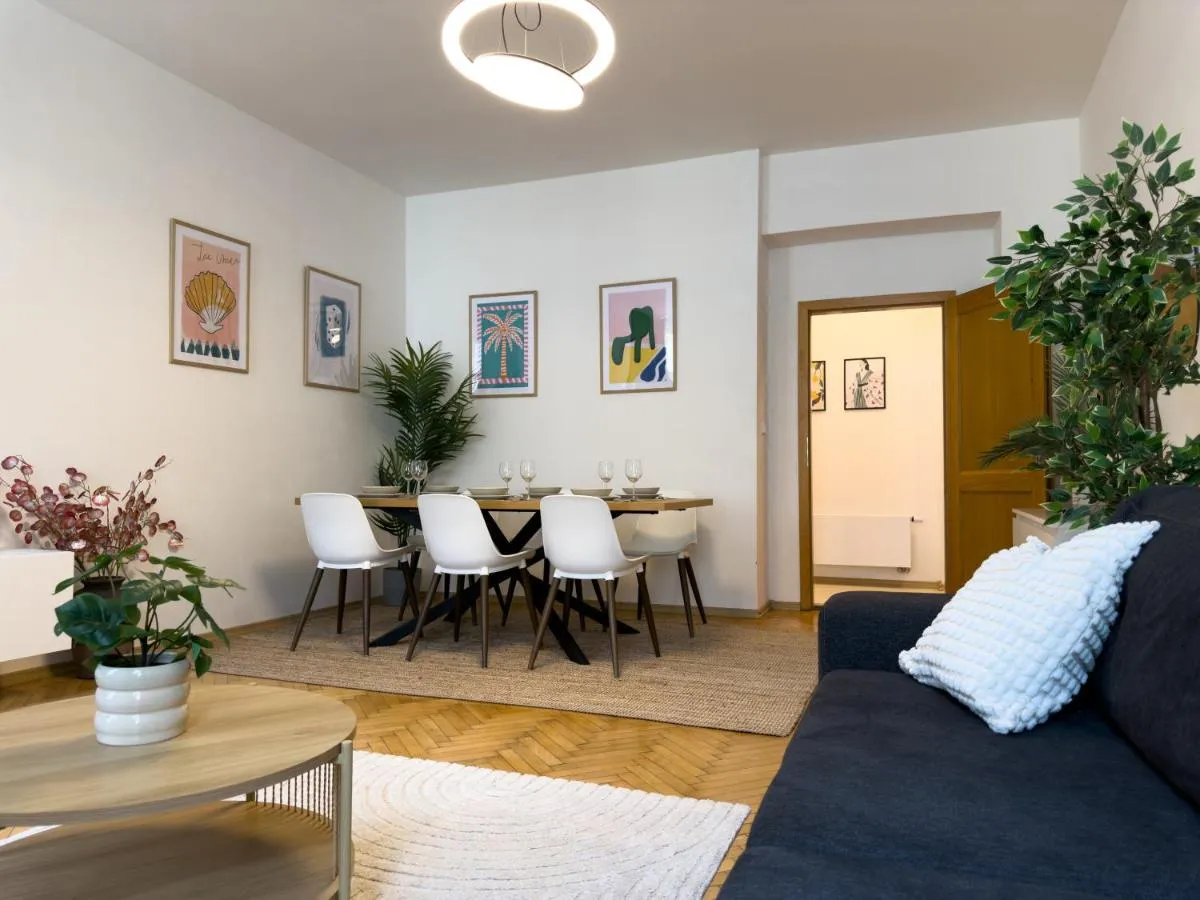 Image 2 of 100m2 Wenceslas Comfort, 3BDR with Netflix