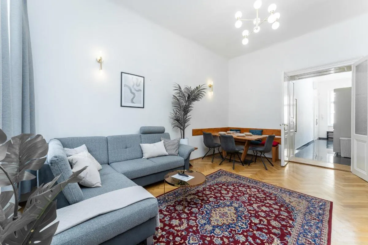 Image 3 of 10 minutes Wenceslas Square Apartment in Prague
