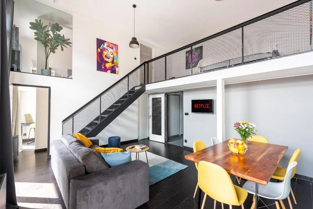 Image of 2-level apartments on Krizikova near the metro