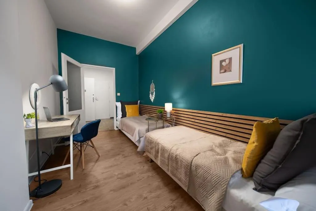 Image 6 of 3B Bright Beautiful Newly Renovated 3BR