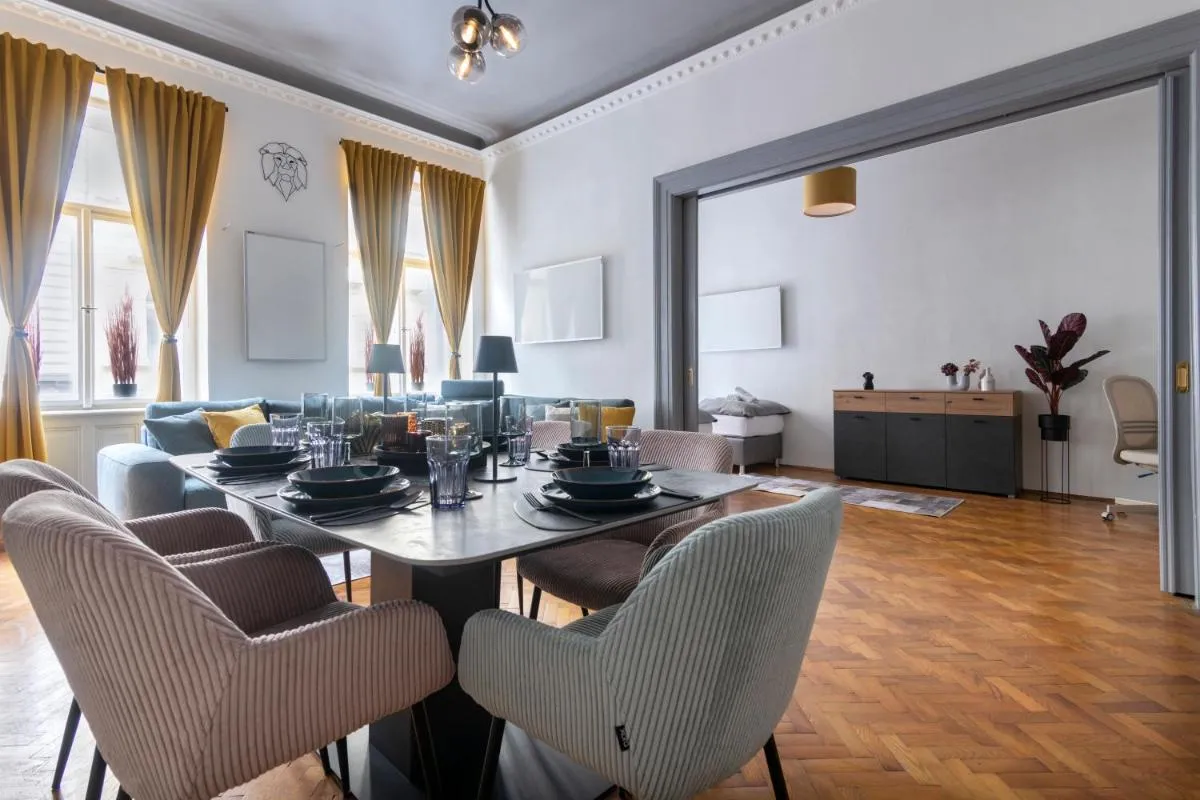 Image 2 of 3 Bedroom – Central Superior-Flat 115m2