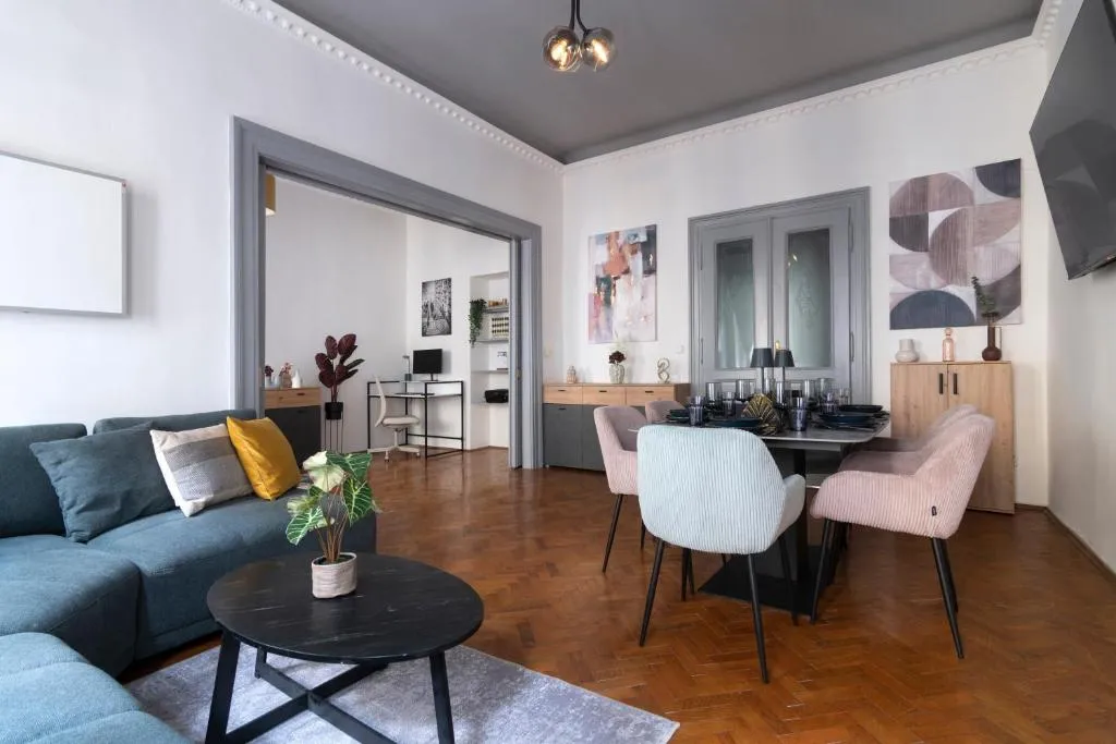 Image of 3 Bedroom – Central Superior-Flat 115m2