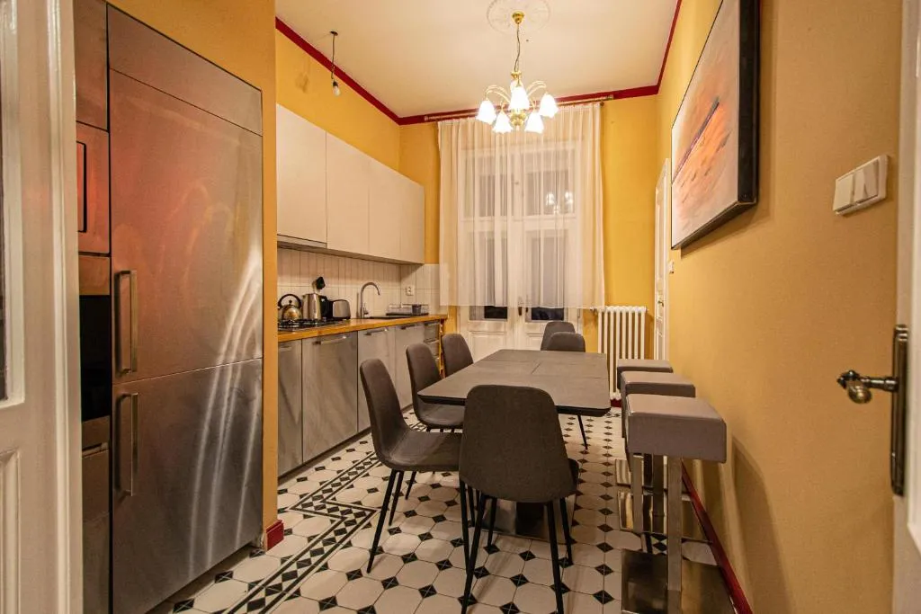Image of 4 Bedrooms 130m2 apartment at the Main City Square