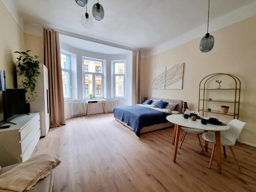 Image of 7th Heaven Apartment close to metro and center