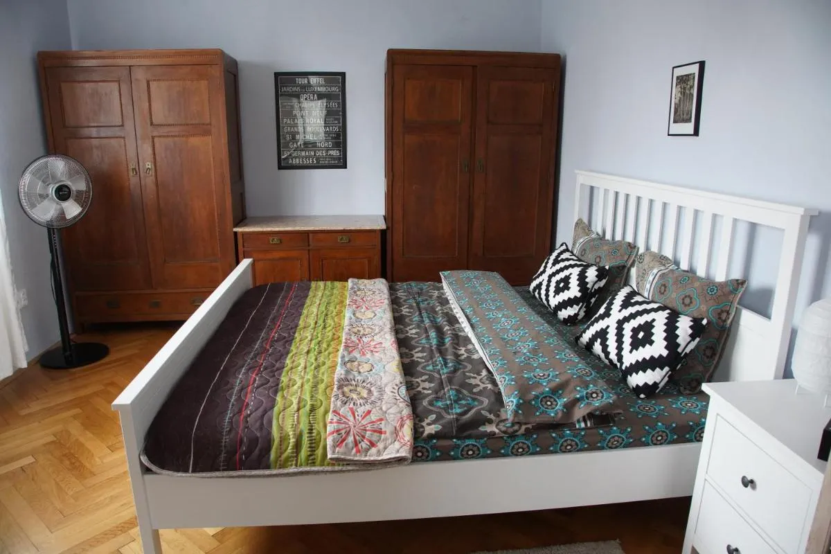 Image 6 of APARTMÁN V ZAHRADĚ PRAHA TROJA – APARTMENT IN THE GARDEN PRAGUE Troja