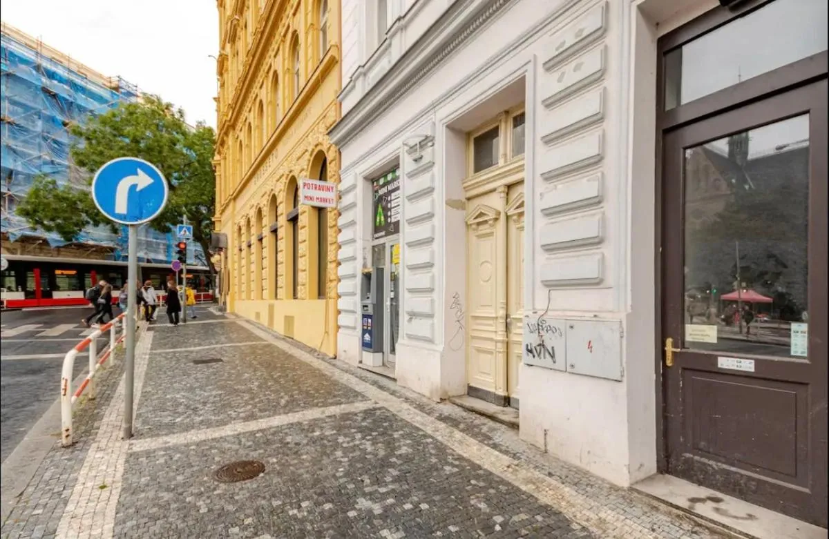 Image 2 of Apartman Namesti Miru