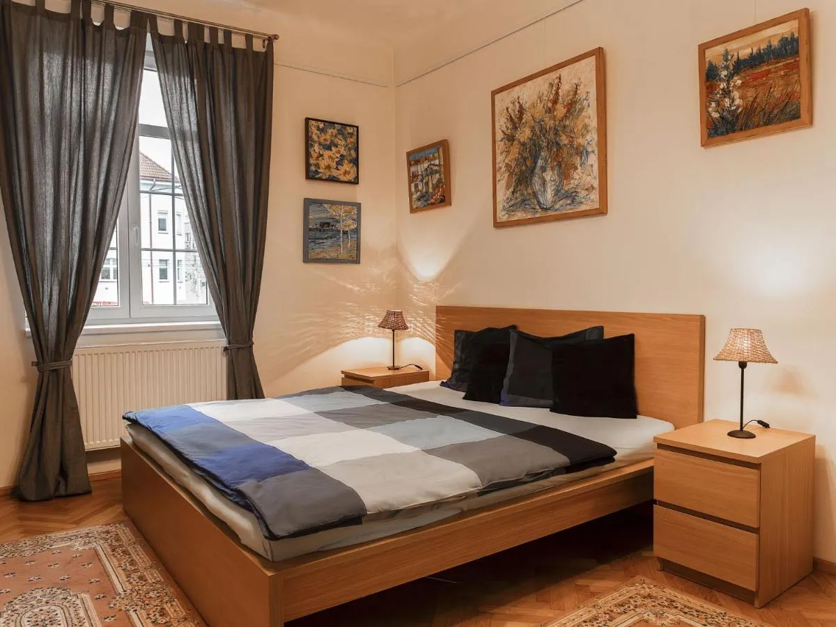 Image 1 of Apartment Chez L’Artiste by Interhome
