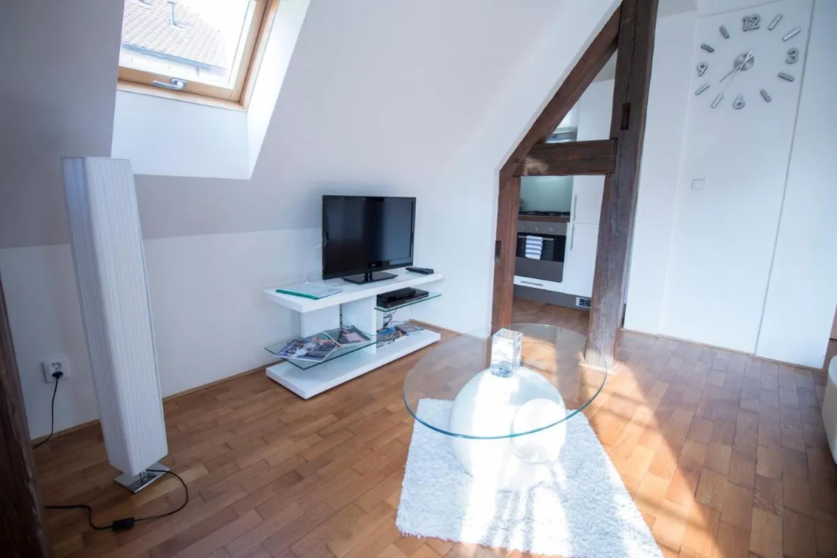 Image 4 of Apartments Old Town Square 27