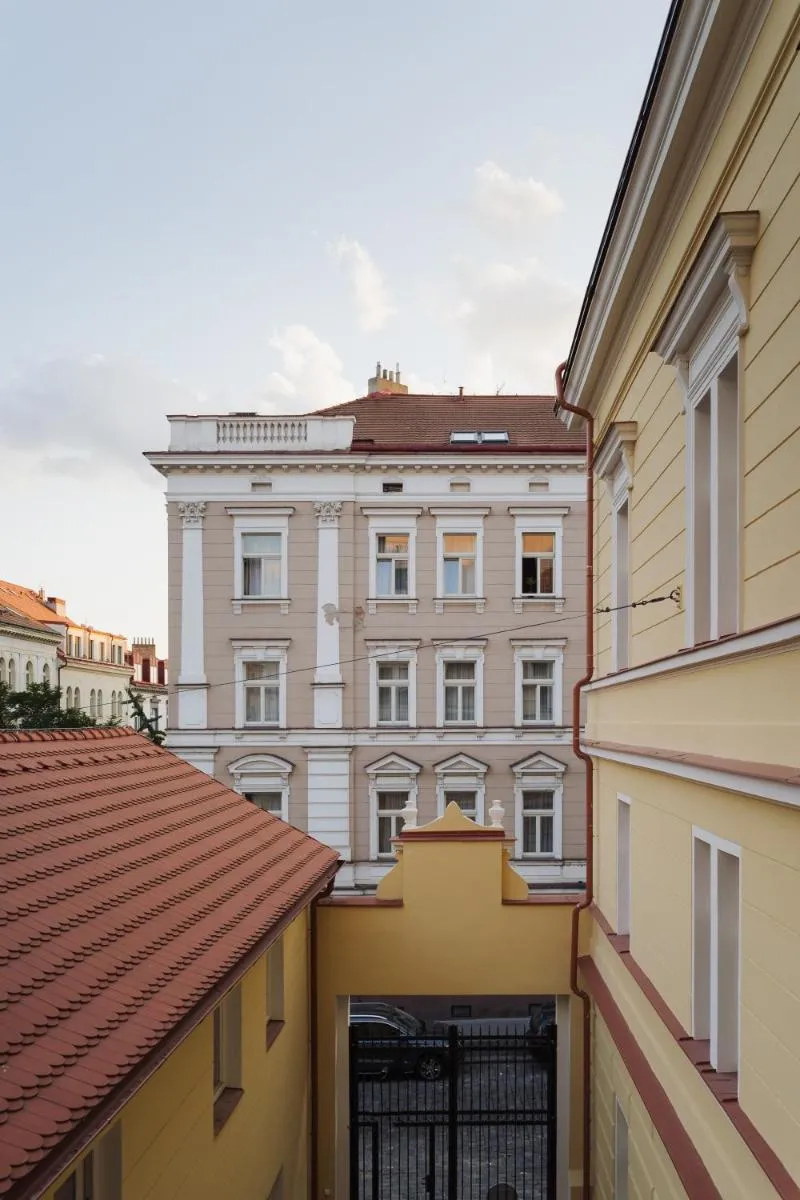 Image 5 of Azure – Cozy City Center Apartment with Balcony
