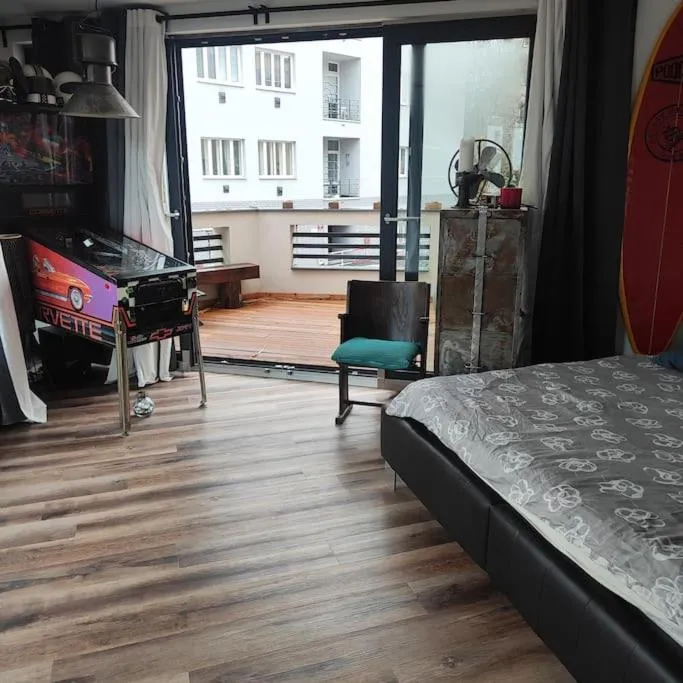 Image 4 of Big Windows apartment