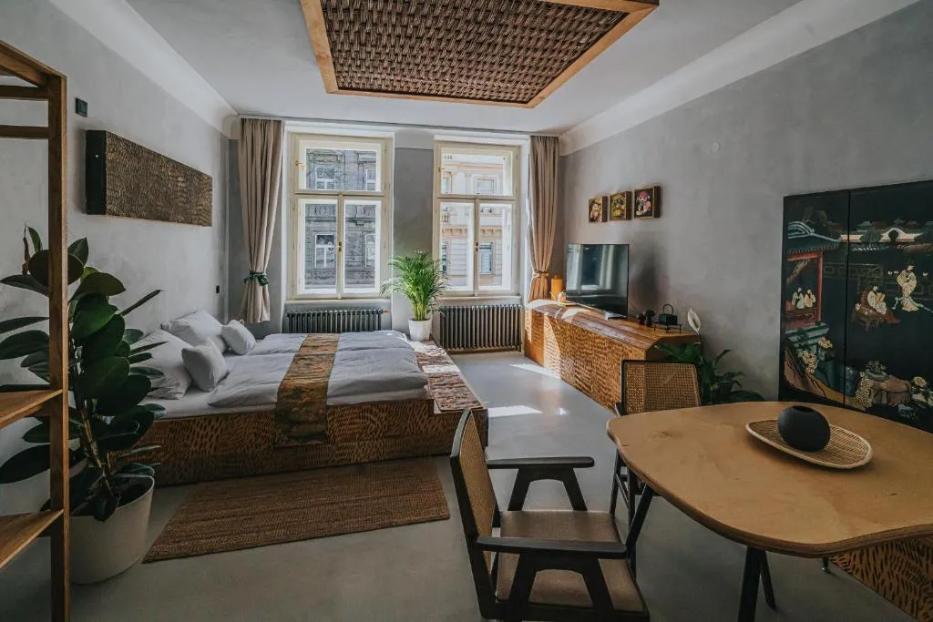 Image of Bohemian Experience