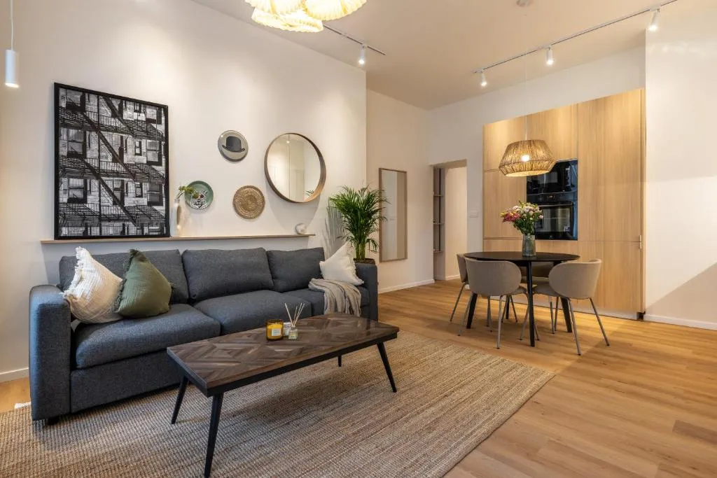 Image of Boho Renovated Apartment Close to National Theather