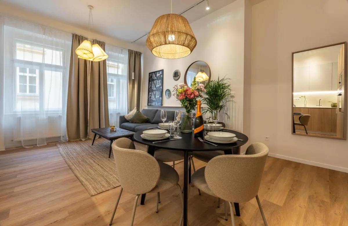 Image 6 of Boho Renovated Apartment Close to National Theather