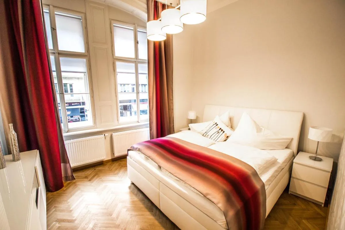 Image 6 of Bourgeois Apartment in Cultural Heritage Building by Ruterra