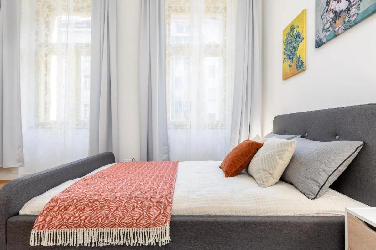 Image 5 of Bright aparment close to Wenceslas square with parking
