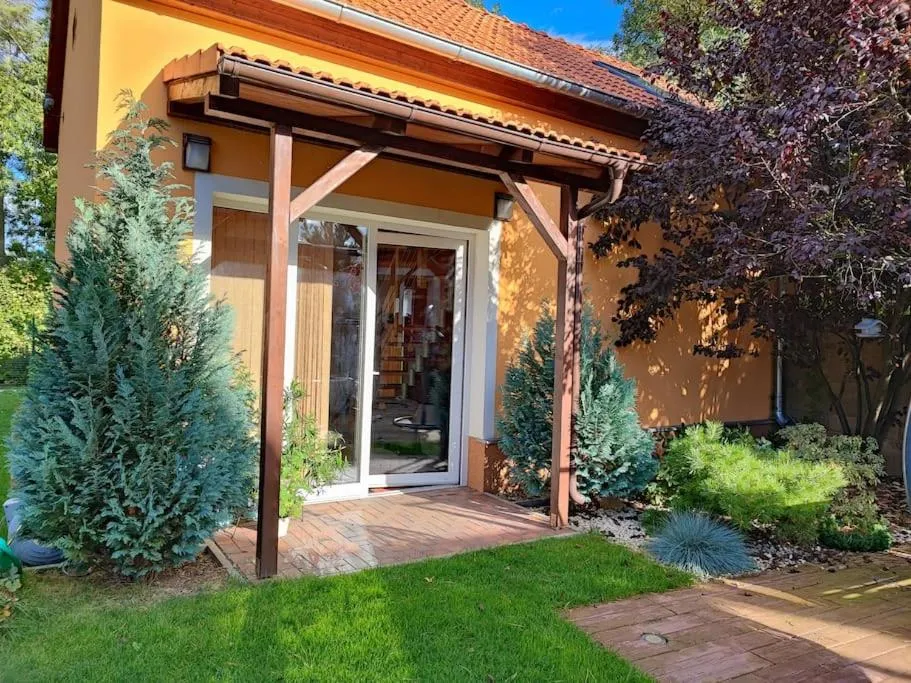 Image of Bright cosy house with parking