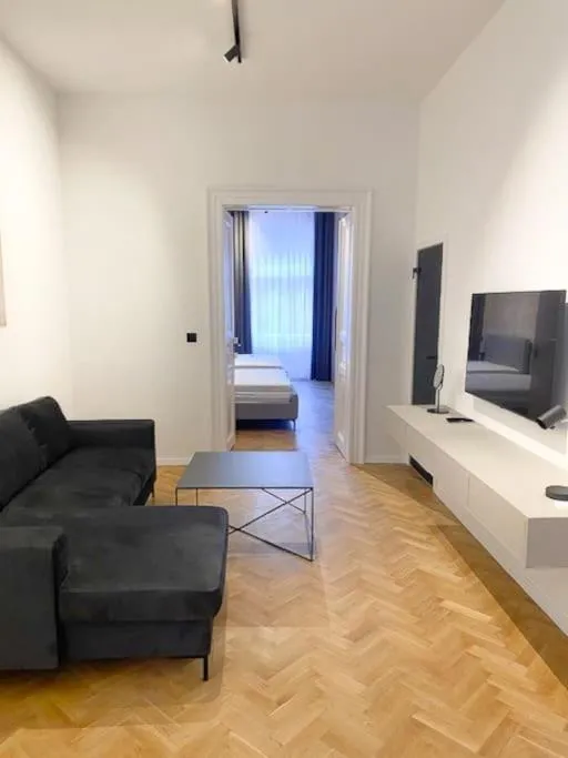 Image 6 of Capitol deLuxe apartment