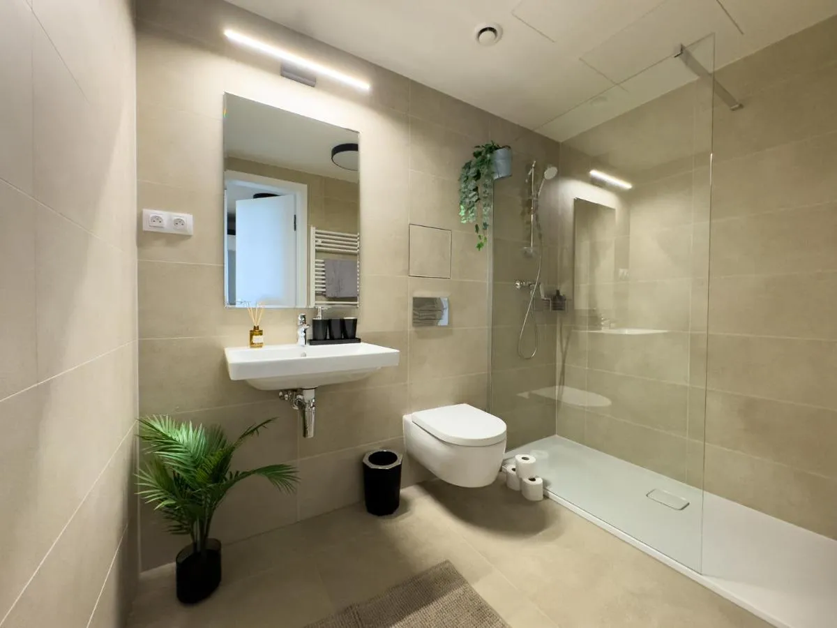Image 4 of Central Riverside Apartment – Free Parking