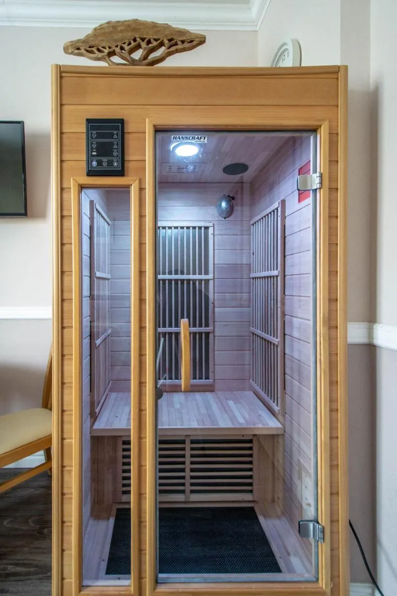 Image 3 of Champagne Studio with Sauna