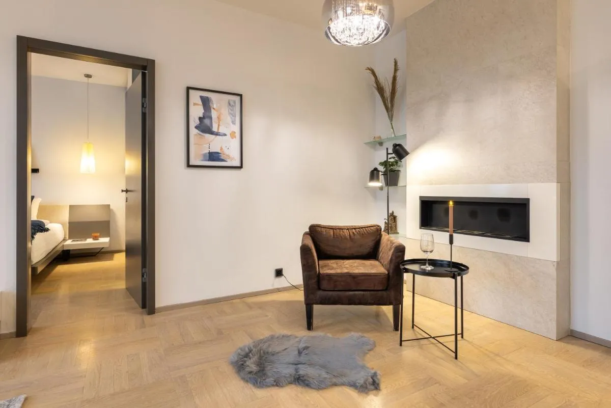 Image 3 of Chic & Central New Town Apartment by Subway