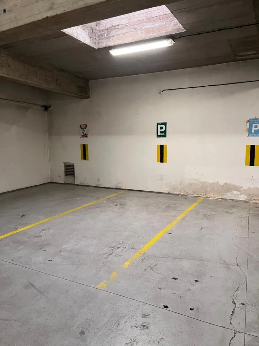 Image 2 of City Centre Apartment with Parking